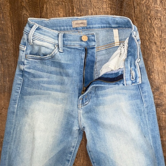 Mother The Hustler Ankle Chew in Petal Plucker Hi Rise Bootcut Flare w/Raw Hem - Picture 8 of 15